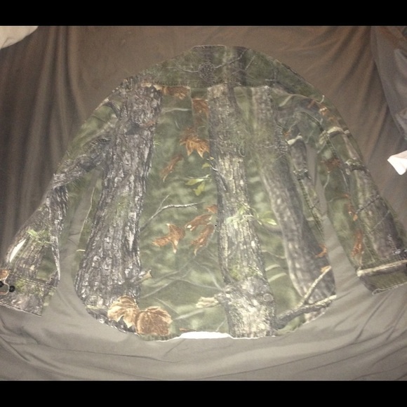 𝅺LONGLEAF Camo Button Down LS - Picture 4 of 4